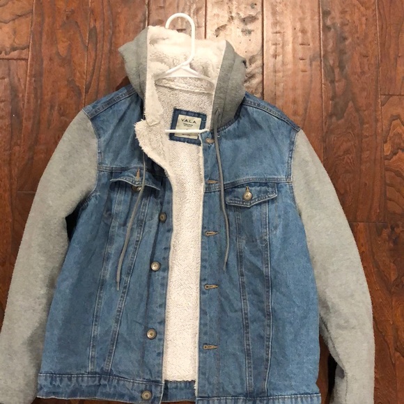 VALA JEANJACKET - Picture 1 of 4